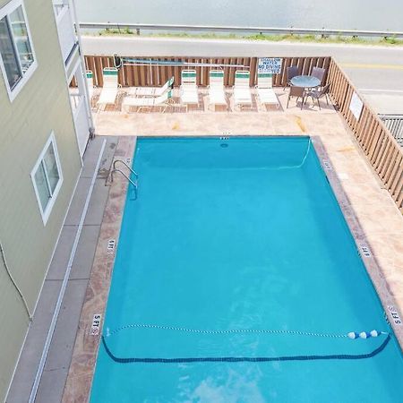 Right Across Beach Pool View Private Balcony By Zen Living Short Term Rental Myrtle Beach Kültér fotó