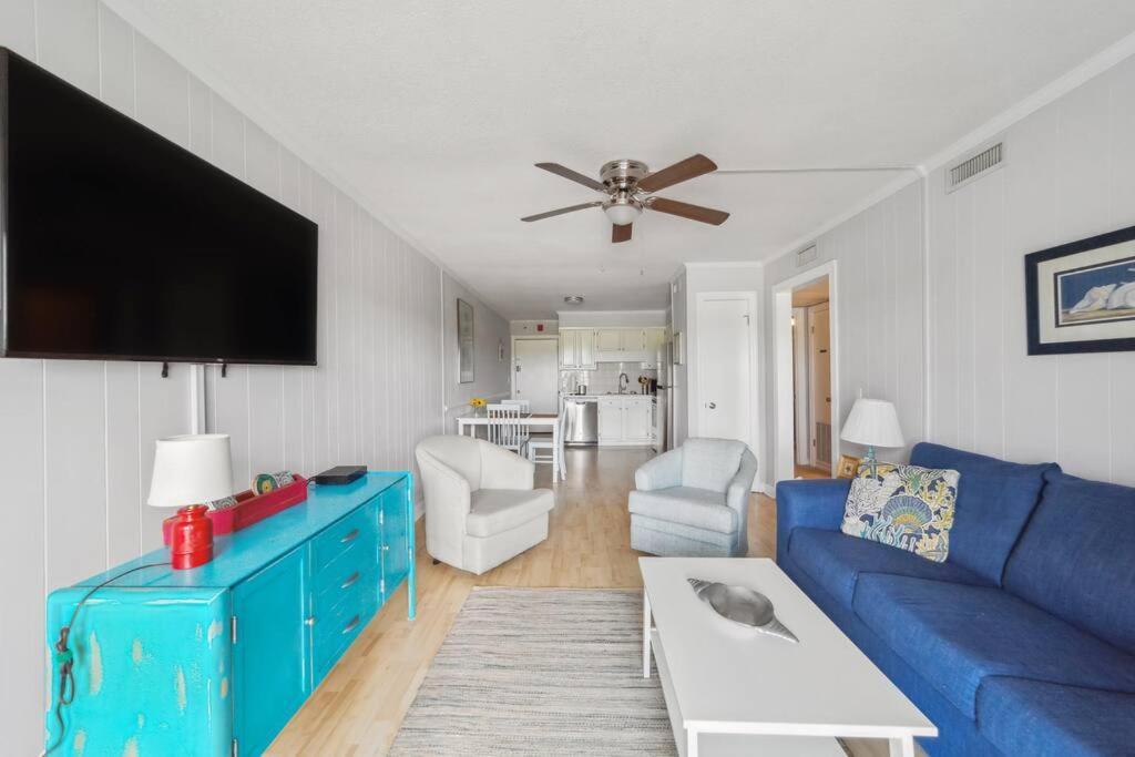 Right Across Beach Pool View Private Balcony By Zen Living Short Term Rental Myrtle Beach Kültér fotó